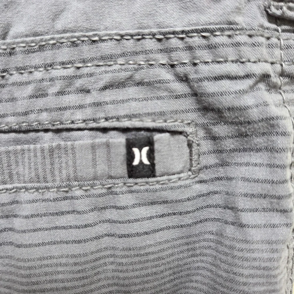 Hurley Shorts Boys 18 Gray Stripe Twill Bermuda 9 Inseam Casual Summer